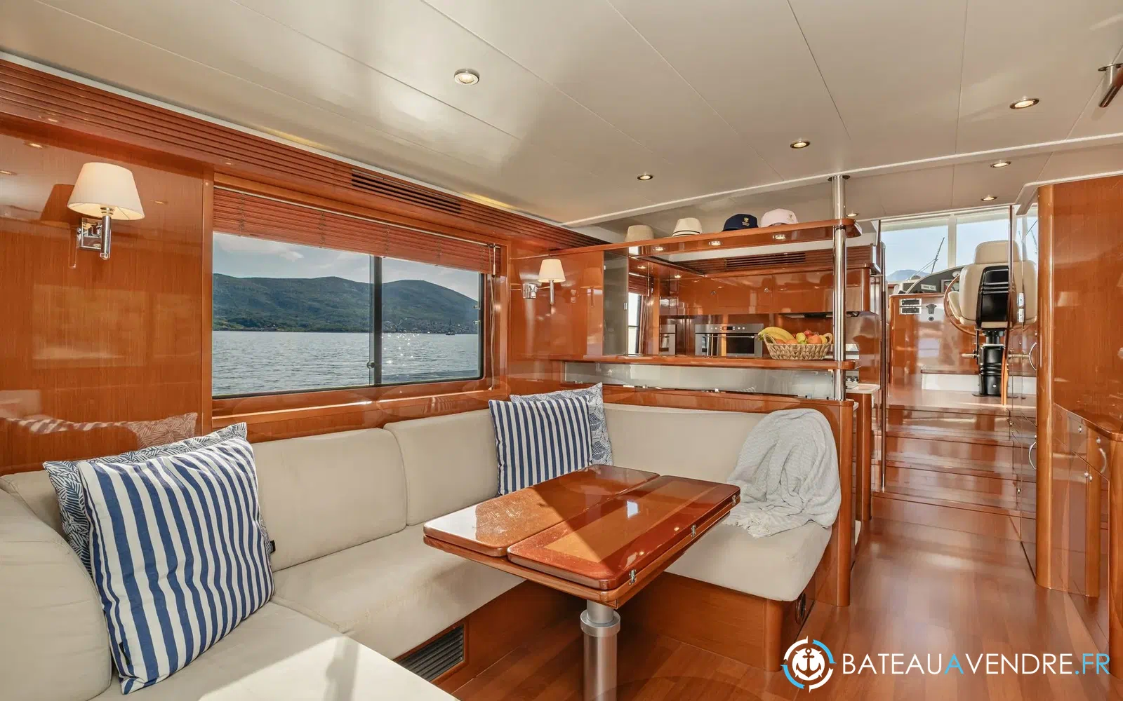 slider 20 Beneteau Swift Trawler 52