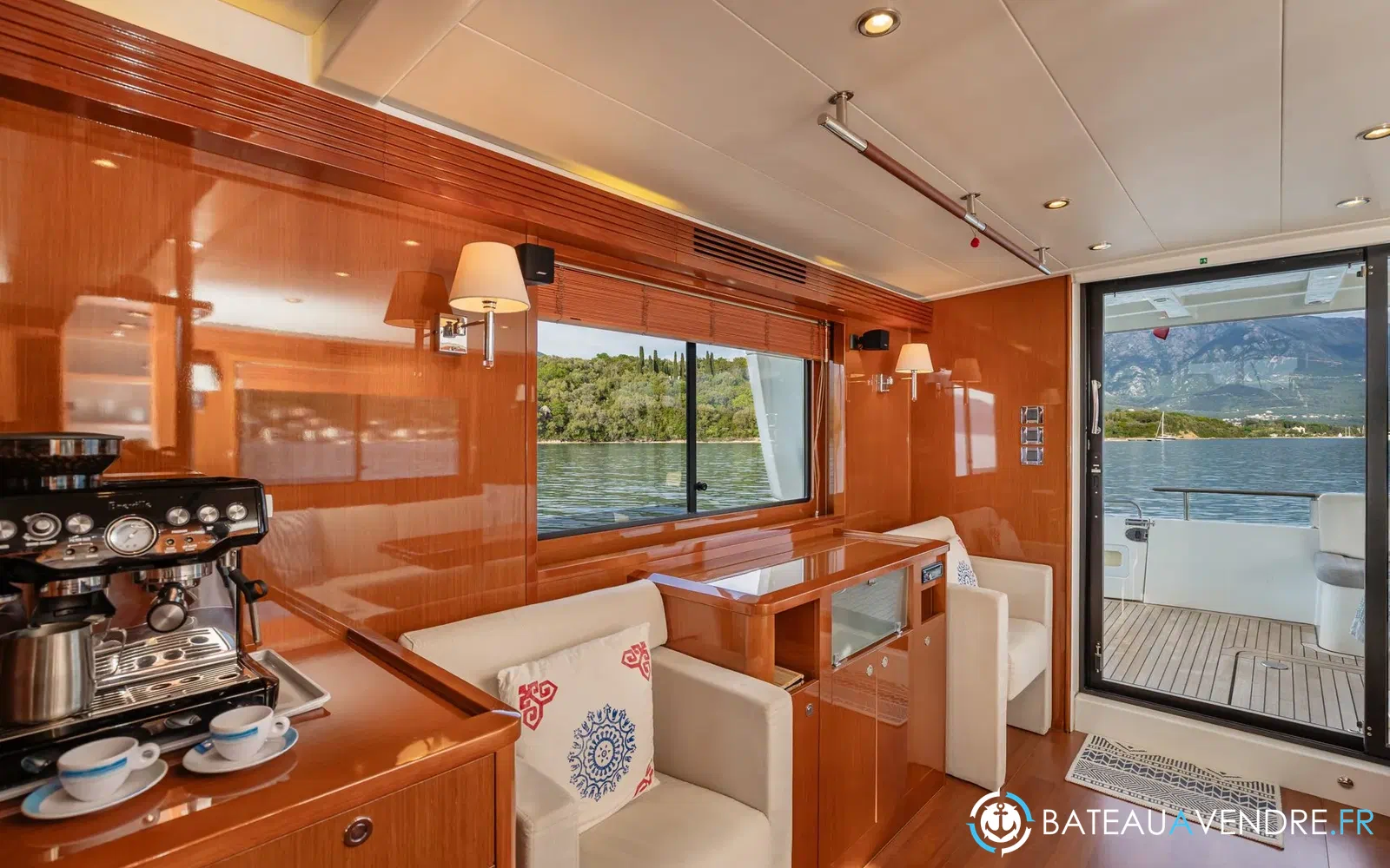 slider 22 Beneteau Swift Trawler 52