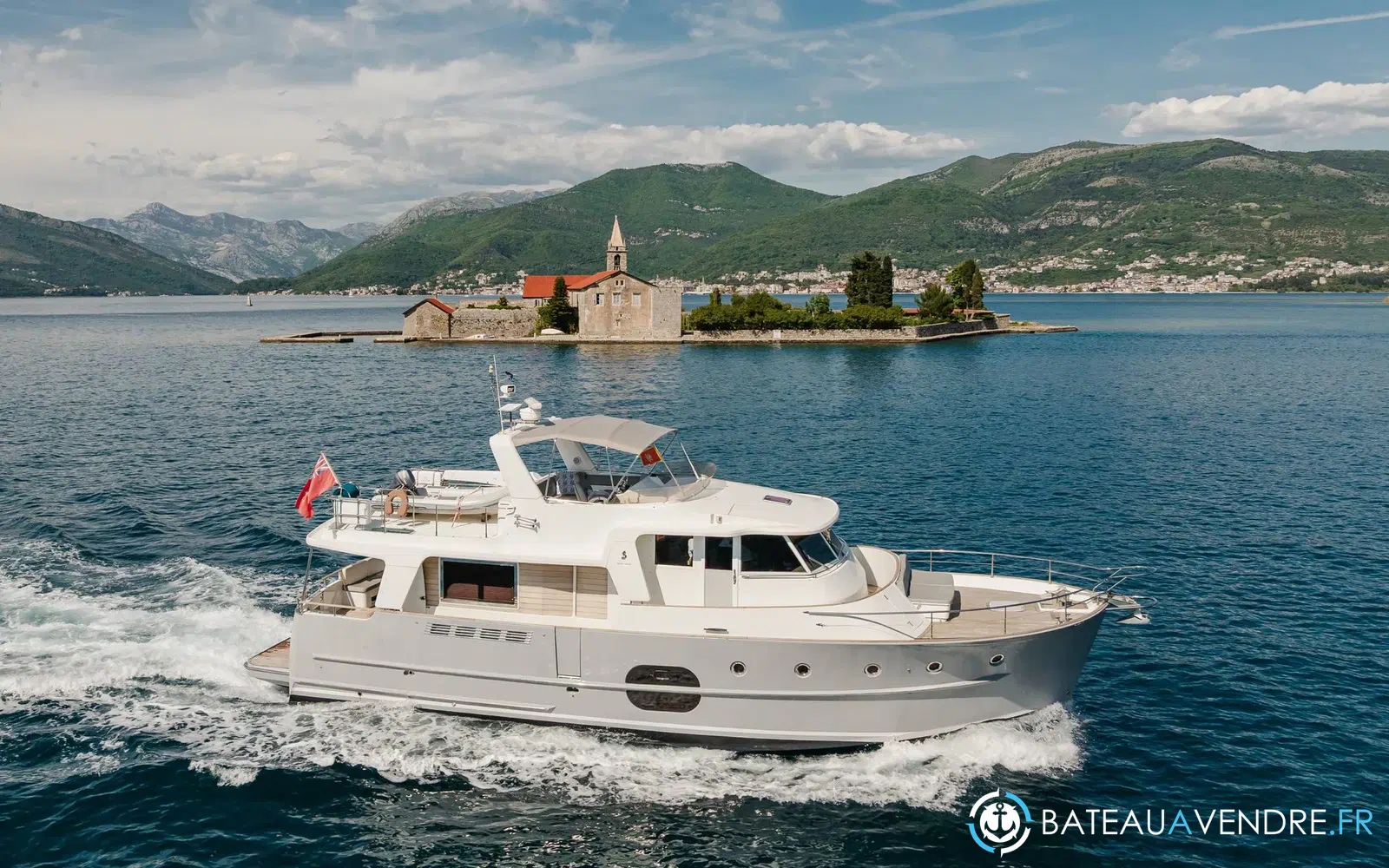 slider 2 Beneteau Swift Trawler 52
