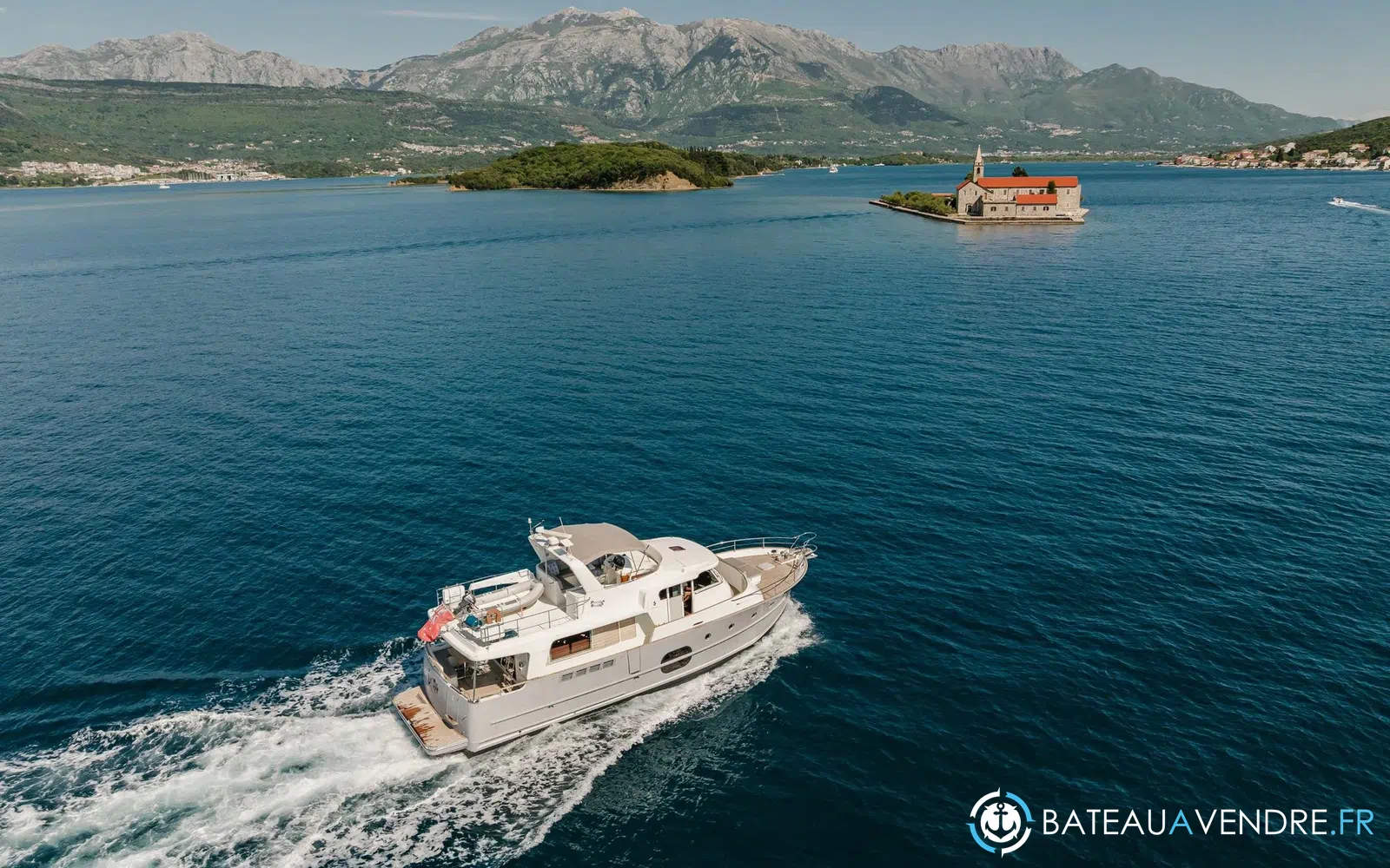slider 5 Beneteau Swift Trawler 52