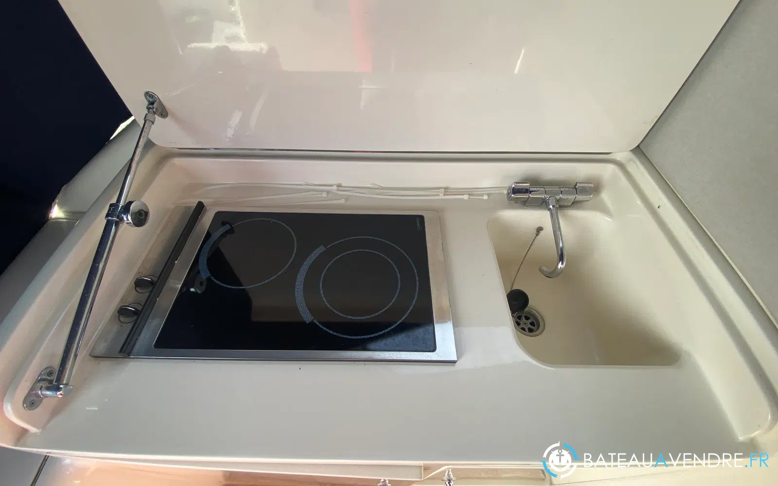 slider 14 Uniesse 42 Open