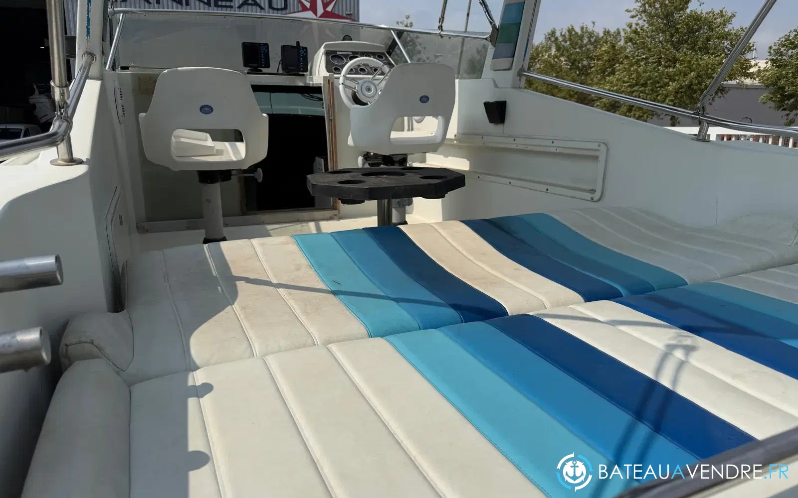 slider 10 Jeanneau Leader 650 Performance