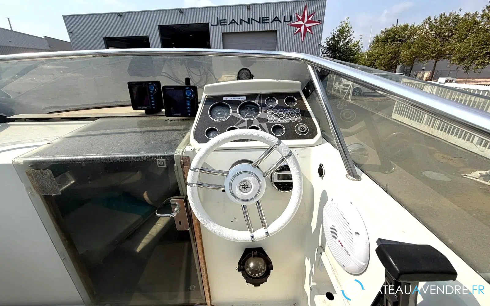 slider 7 Jeanneau Leader 650 Performance