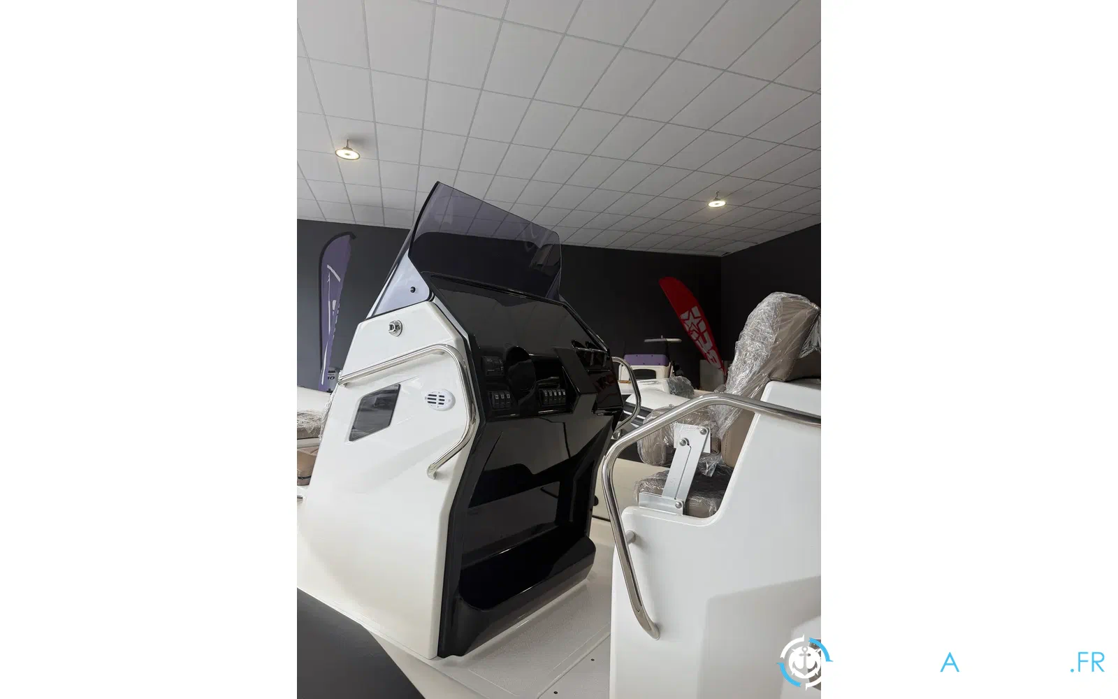 slider 2 Grand Golden Line G750