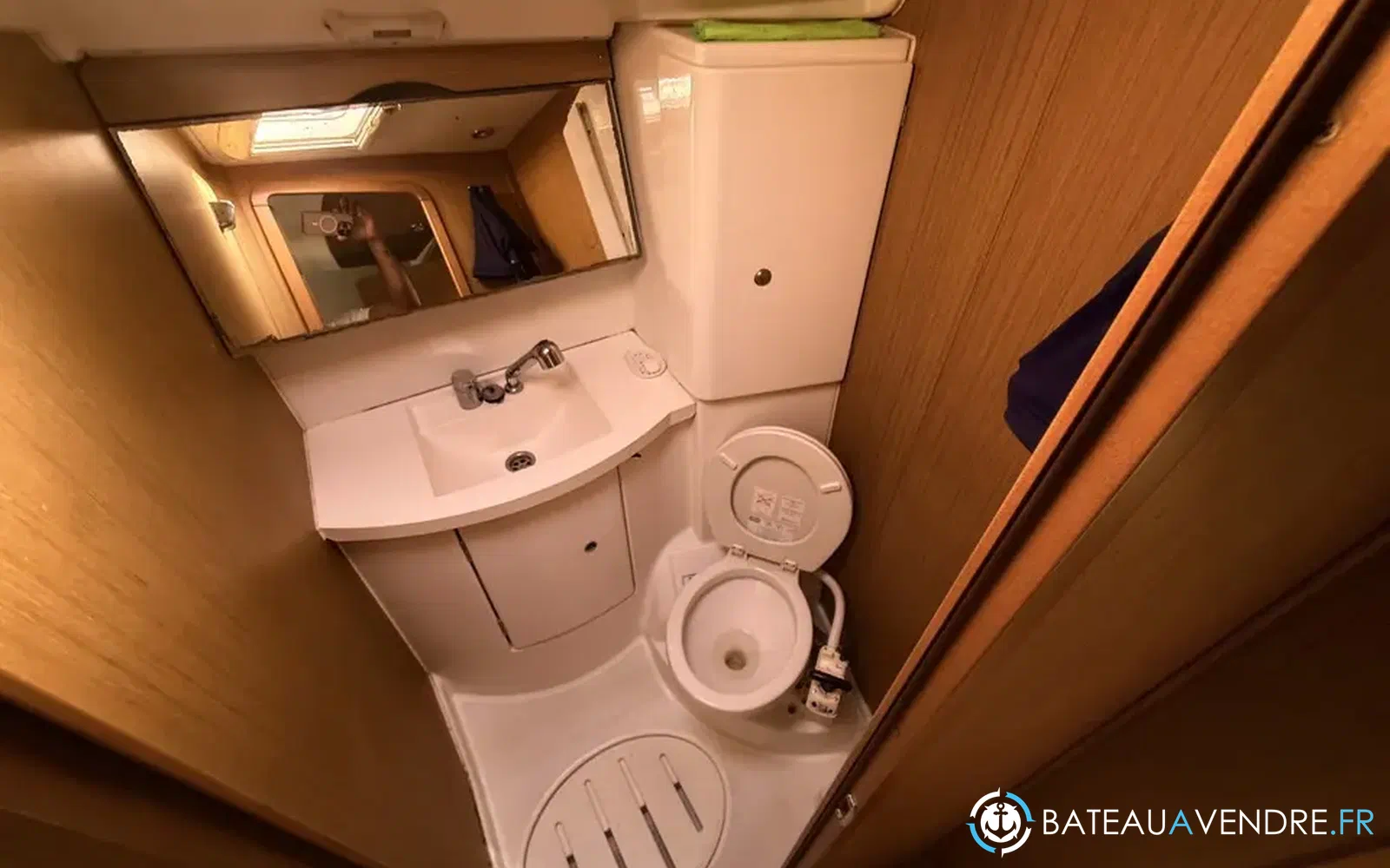 slider 13 Jeanneau Sun Odyssey 42 i