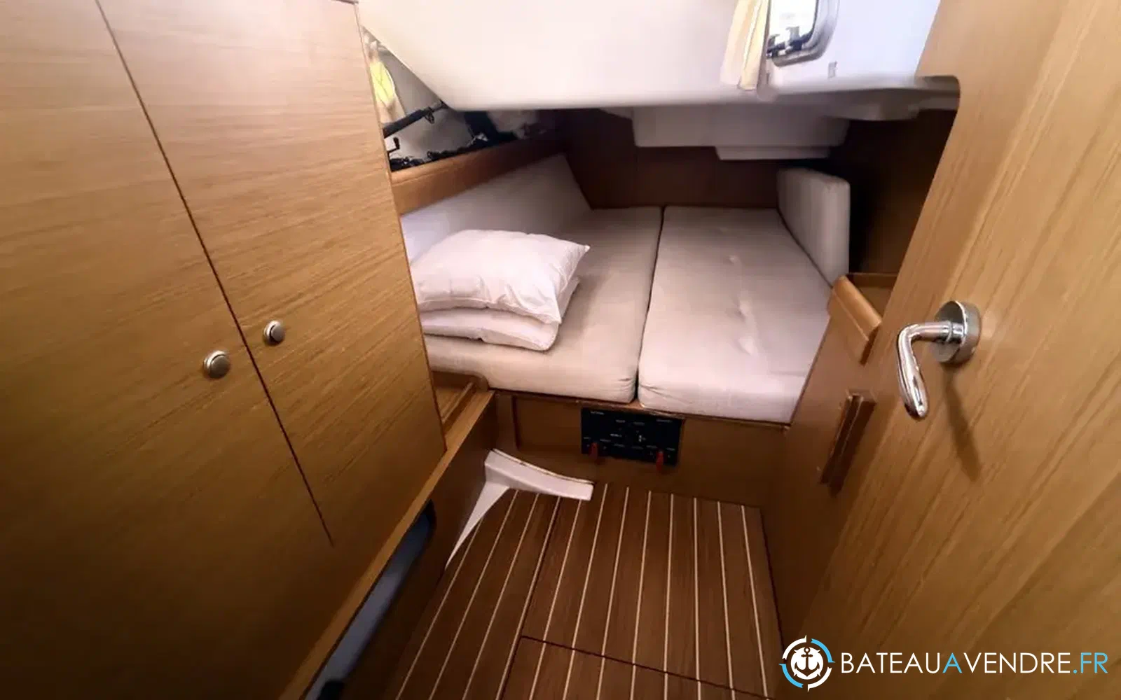 slider 14 Jeanneau Sun Odyssey 42 i