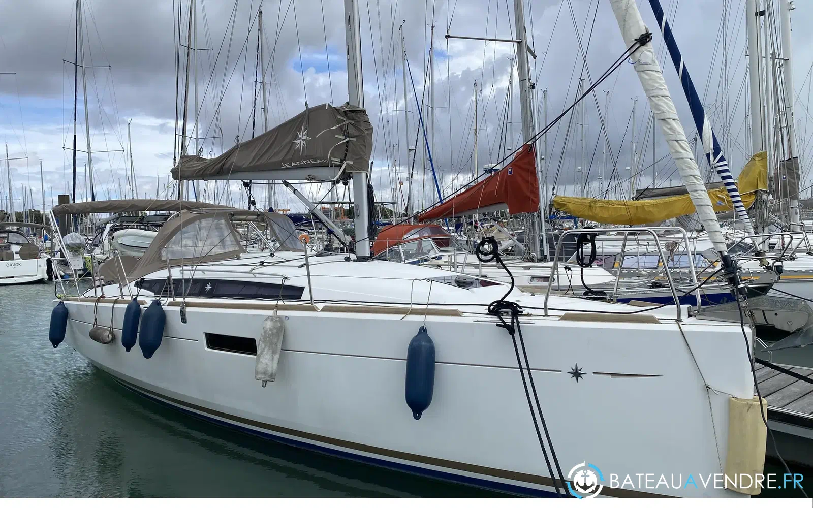 slider 0 Jeanneau Sun Odyssey 349