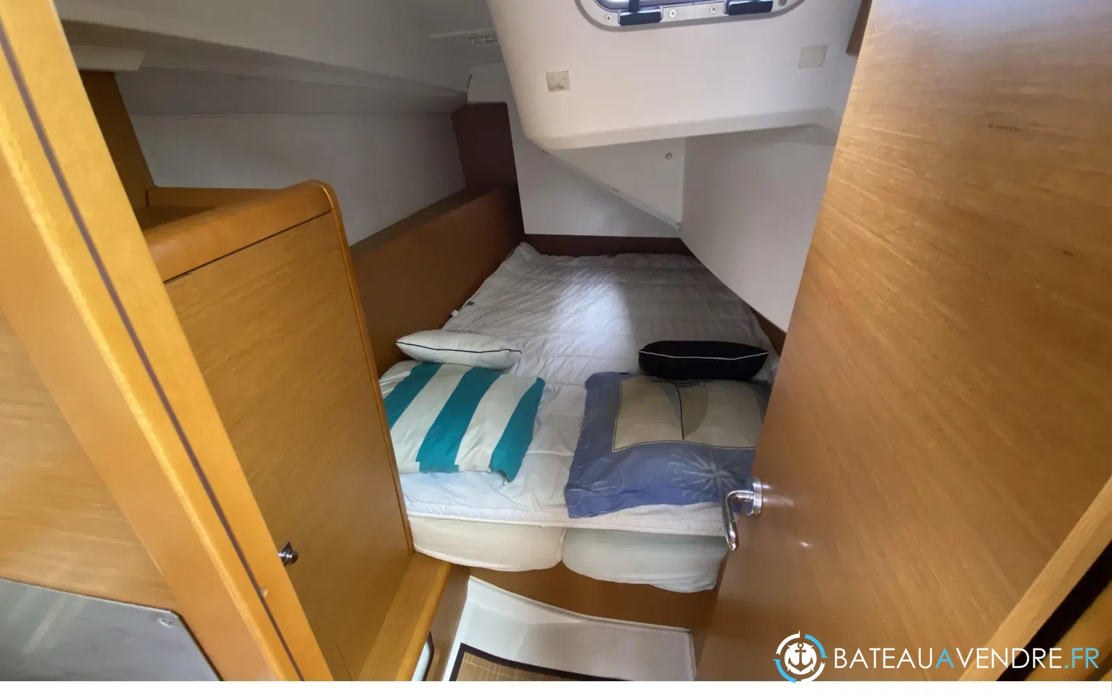 slider 10 Jeanneau Sun Odyssey 349
