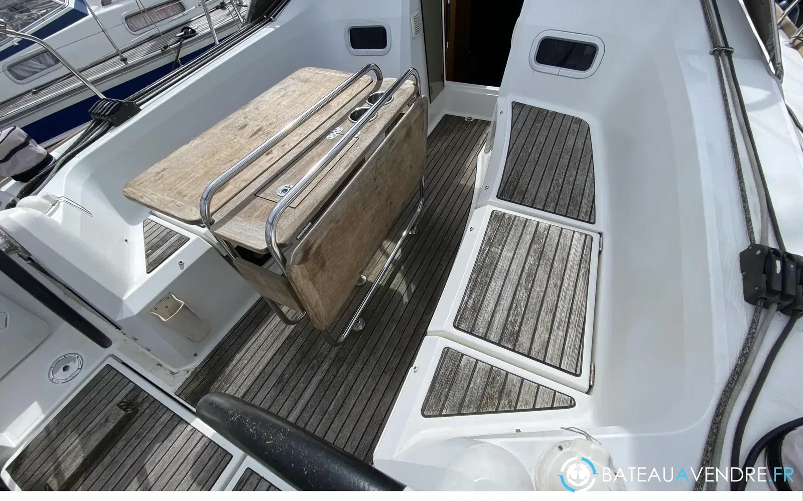 slider 16 Jeanneau Sun Odyssey 349