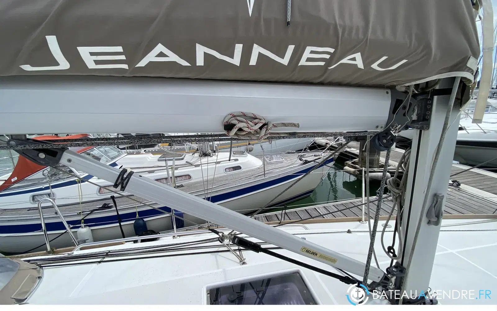 slider 17 Jeanneau Sun Odyssey 349