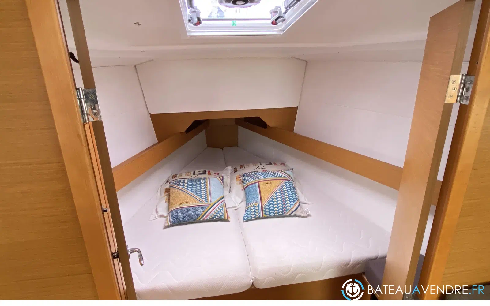 slider 6 Jeanneau Sun Odyssey 349
