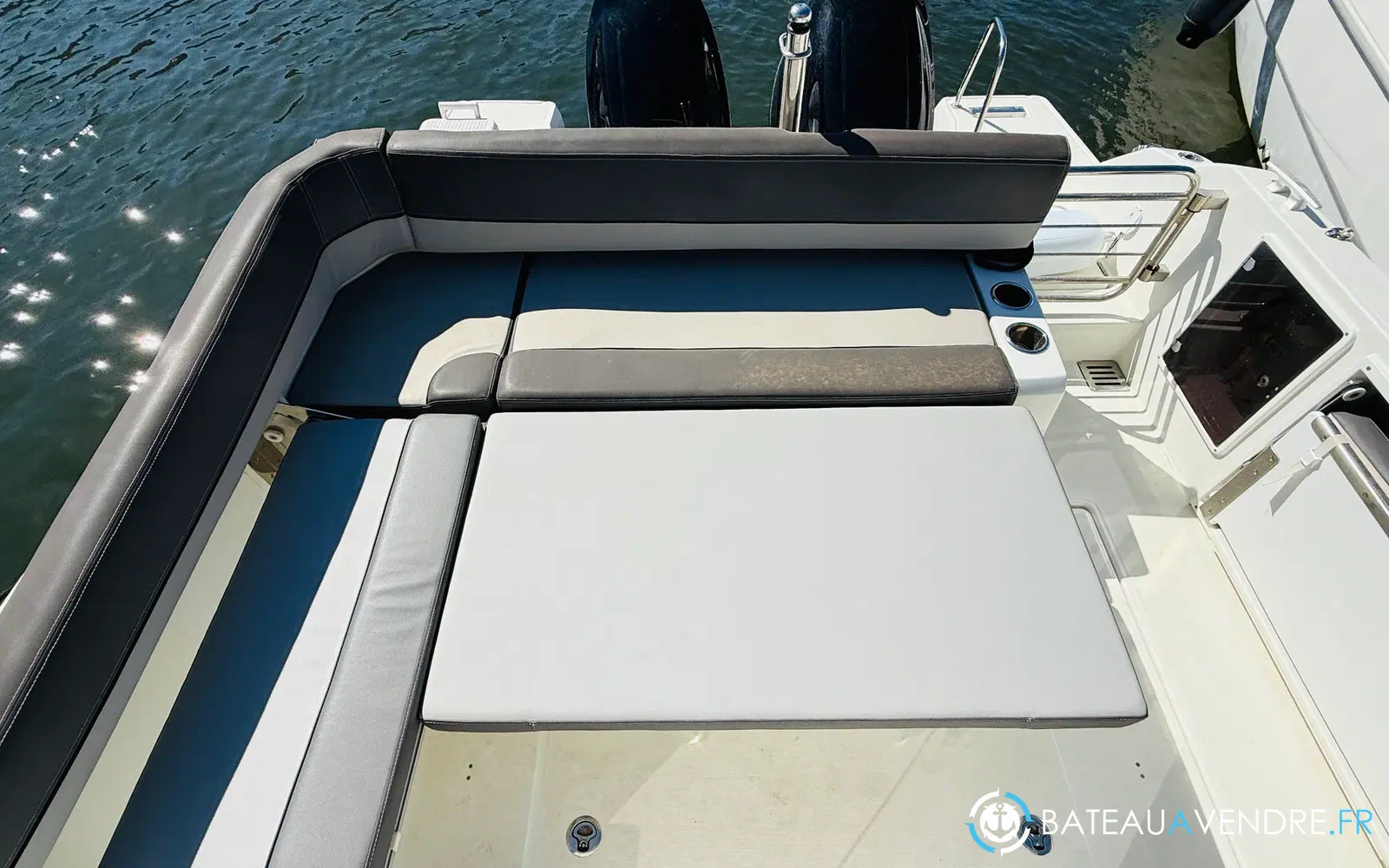 slider 11 Jeanneau Cap Camarat 9.0 CC