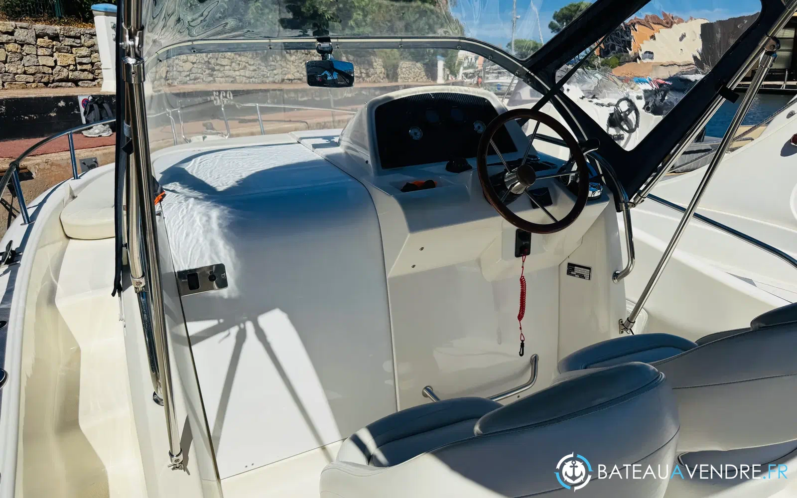 slider 8 Kelt White Shark 248