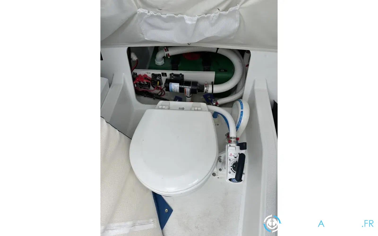 slider 17 Jeanneau Cap Camarat