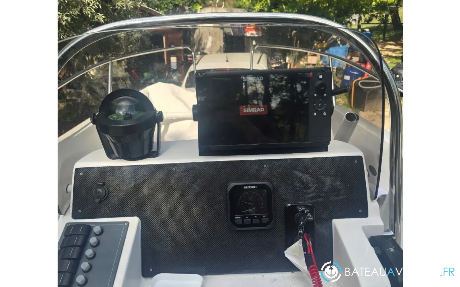 slider 10 Idea Marine moteur Suzuki 115 cv