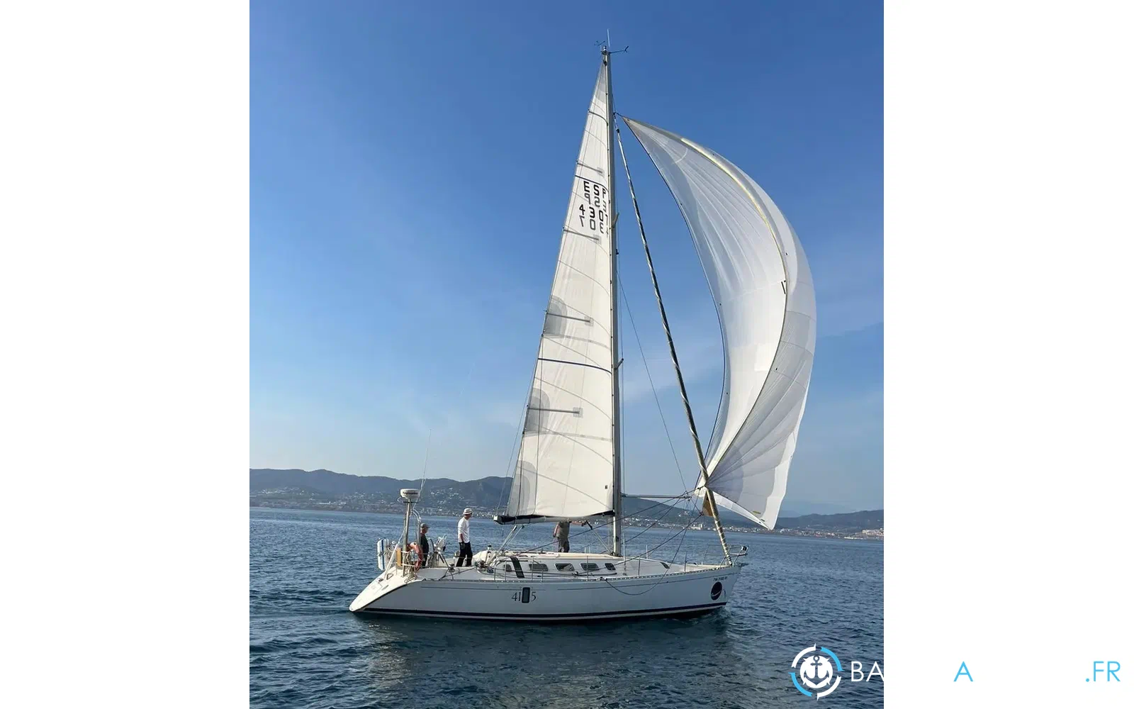 slider 1 Beneteau FIRST 41S5 SOLAR