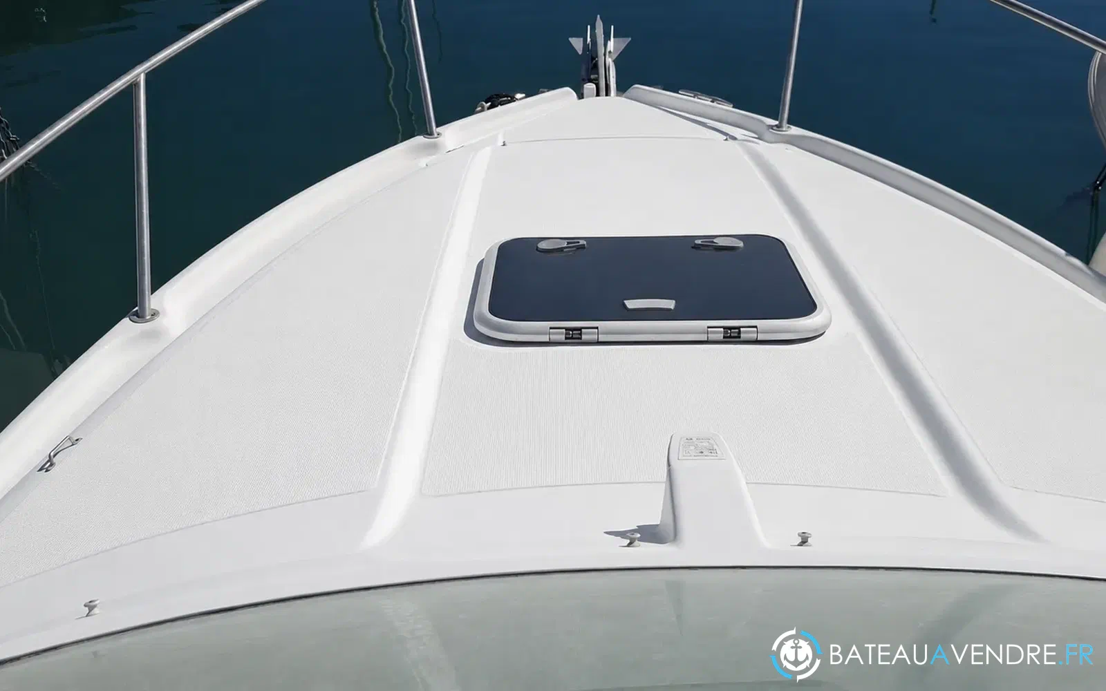 slider 4 Beneteau Flyer 701