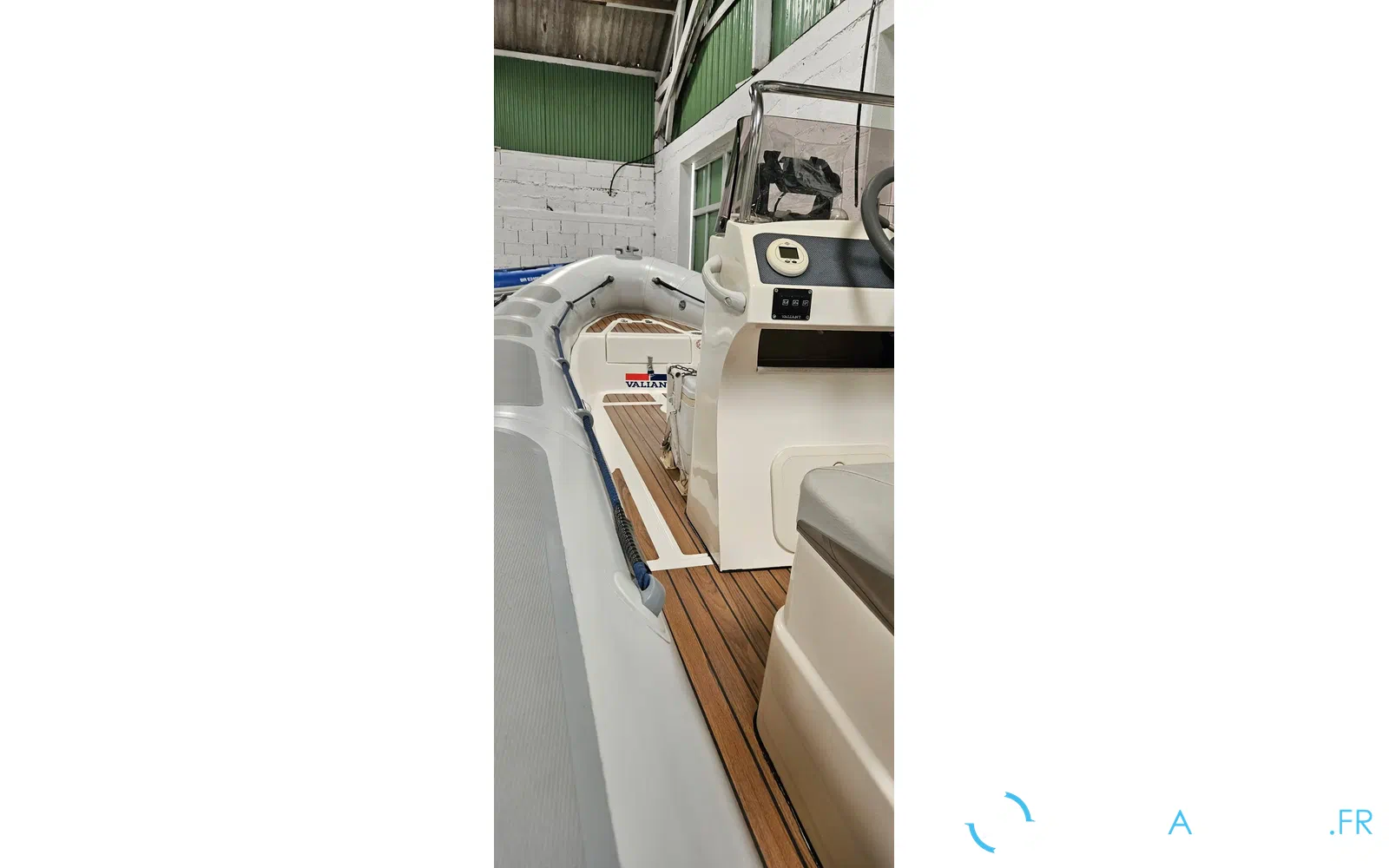 slider 3 Valiant 520 Vanguard