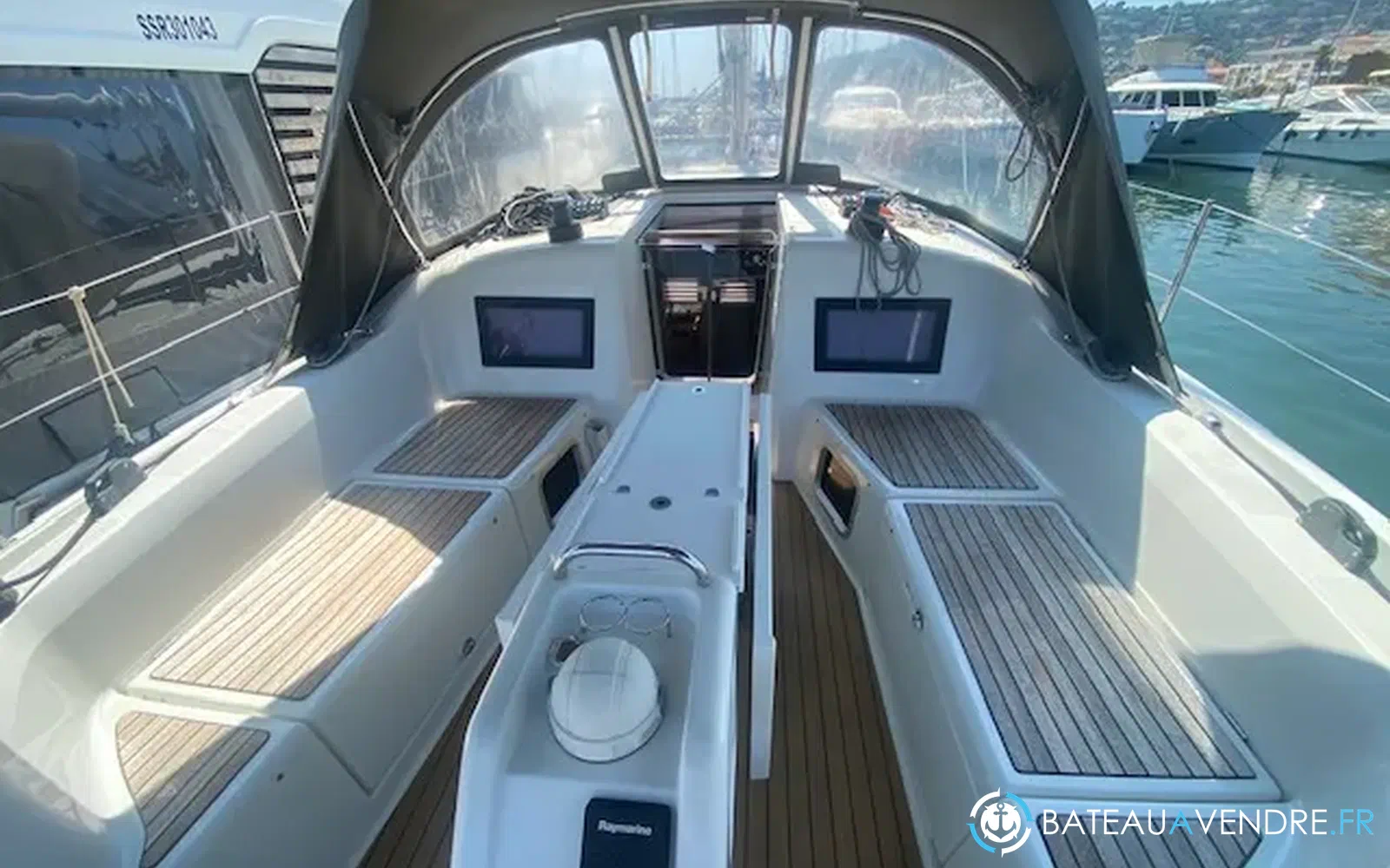 slider 13 Jeanneau Sun Odyssey 410