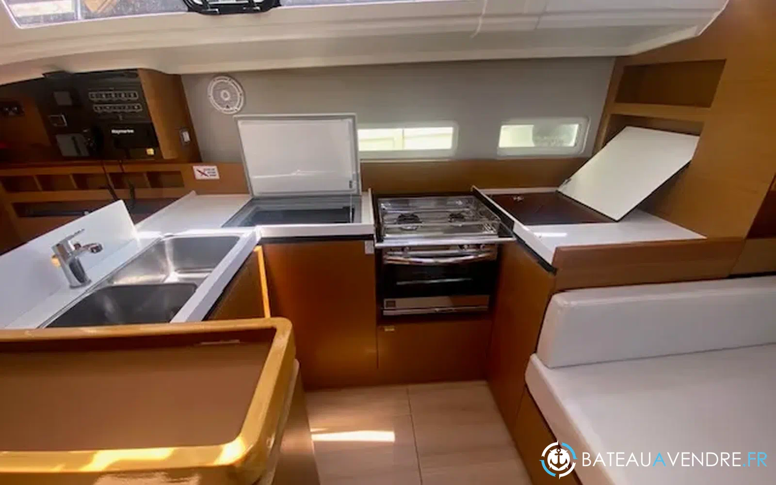 slider 20 Jeanneau Sun Odyssey 410