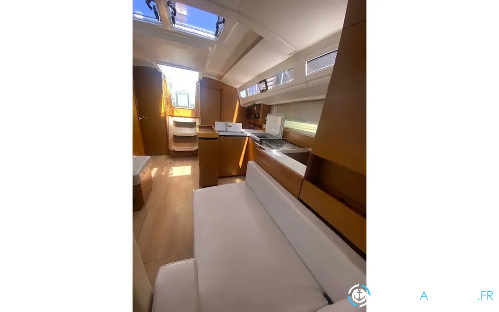 slider 24 Jeanneau Sun Odyssey 410