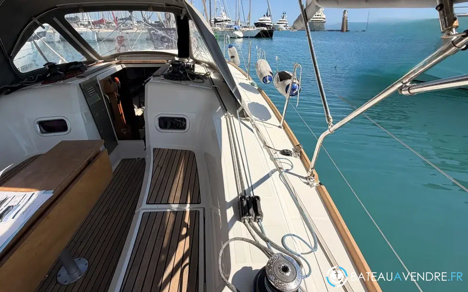 slider 9 Jeanneau Sun Odyssey 349