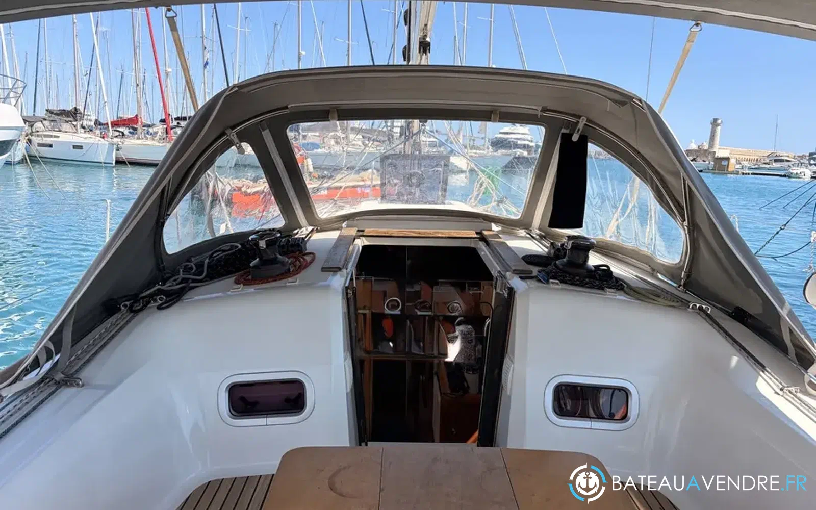 slider 15 Jeanneau Sun Odyssey 349