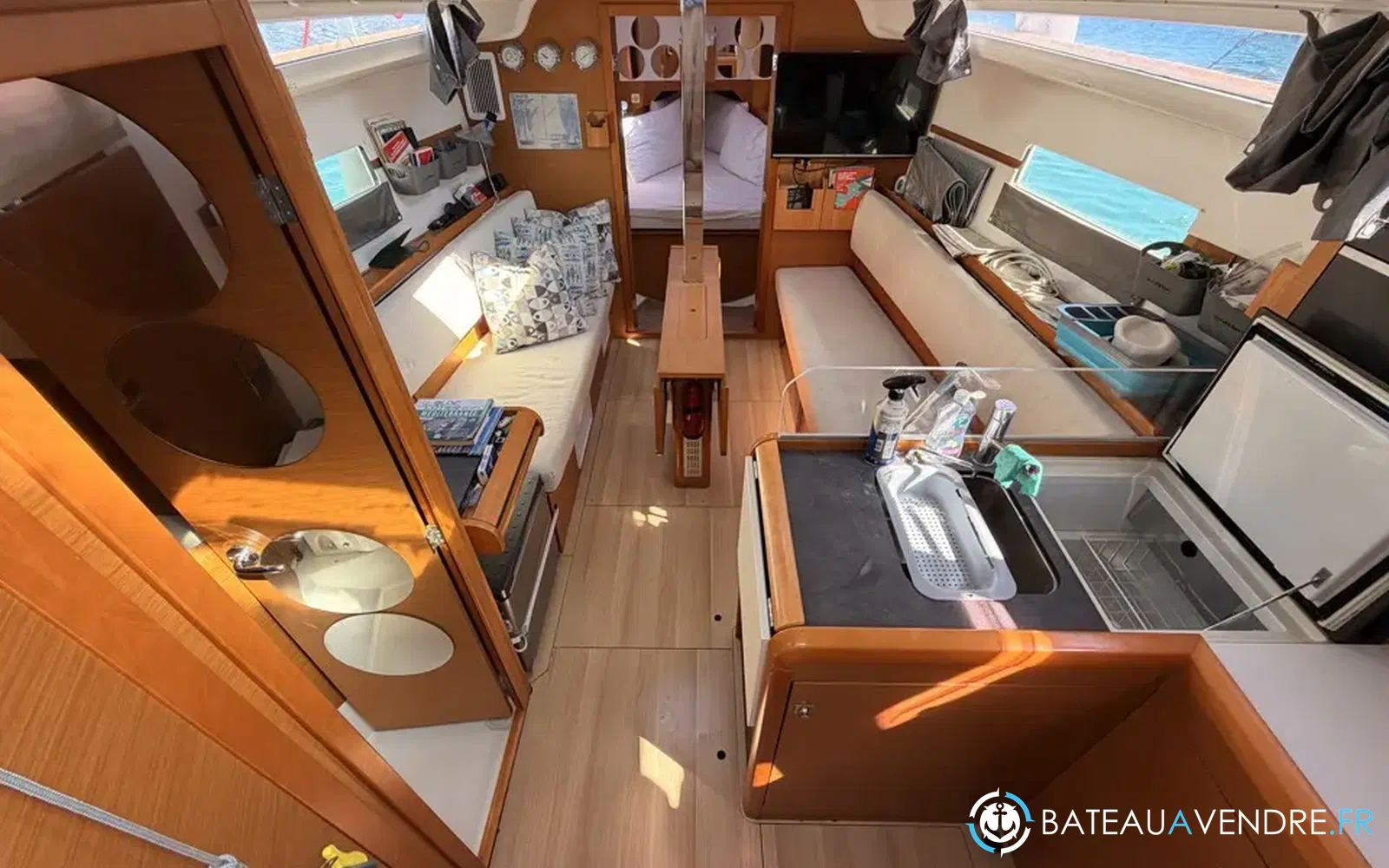 slider 18 Jeanneau Sun Odyssey 349