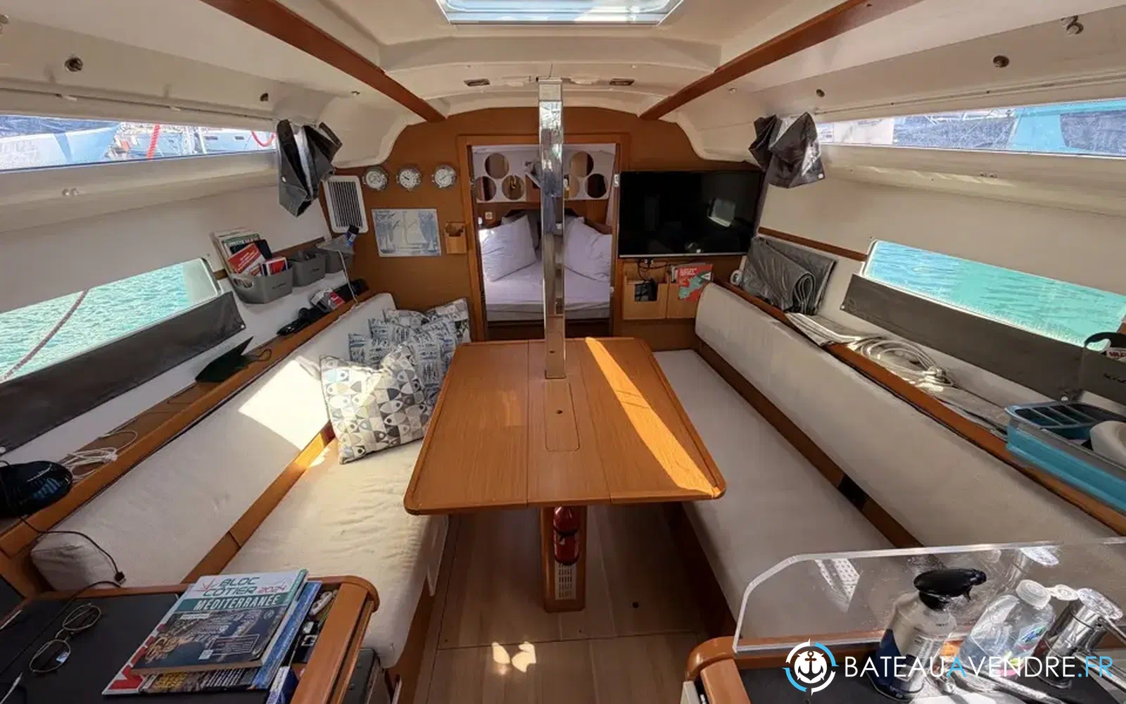 slider 24 Jeanneau Sun Odyssey 349