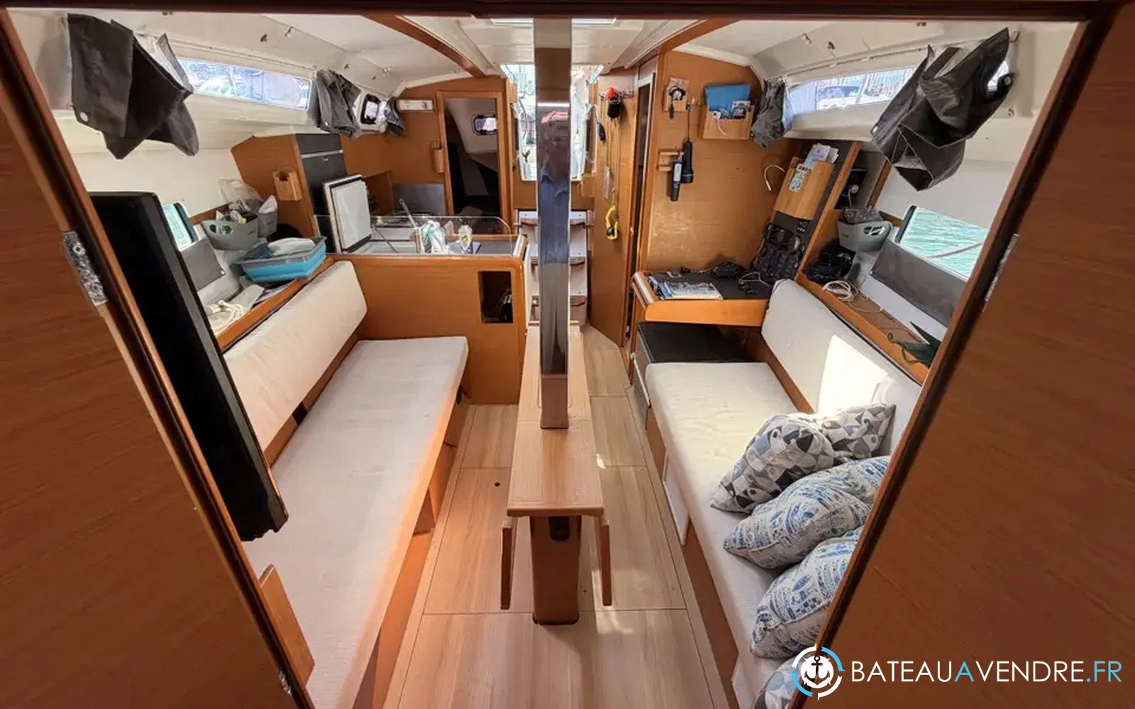 slider 27 Jeanneau Sun Odyssey 349