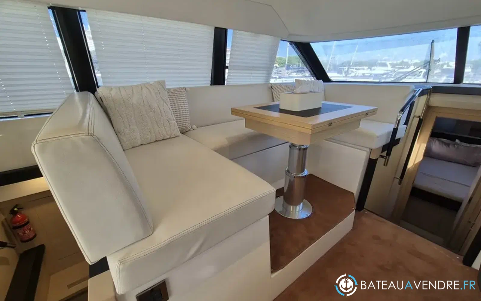 slider 0 Prestige Yachts 420 Fly