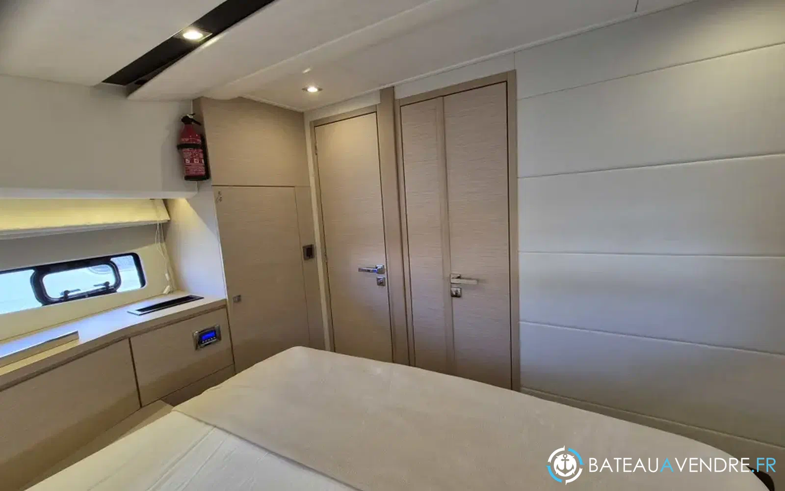 slider 11 Prestige Yachts 420 Fly