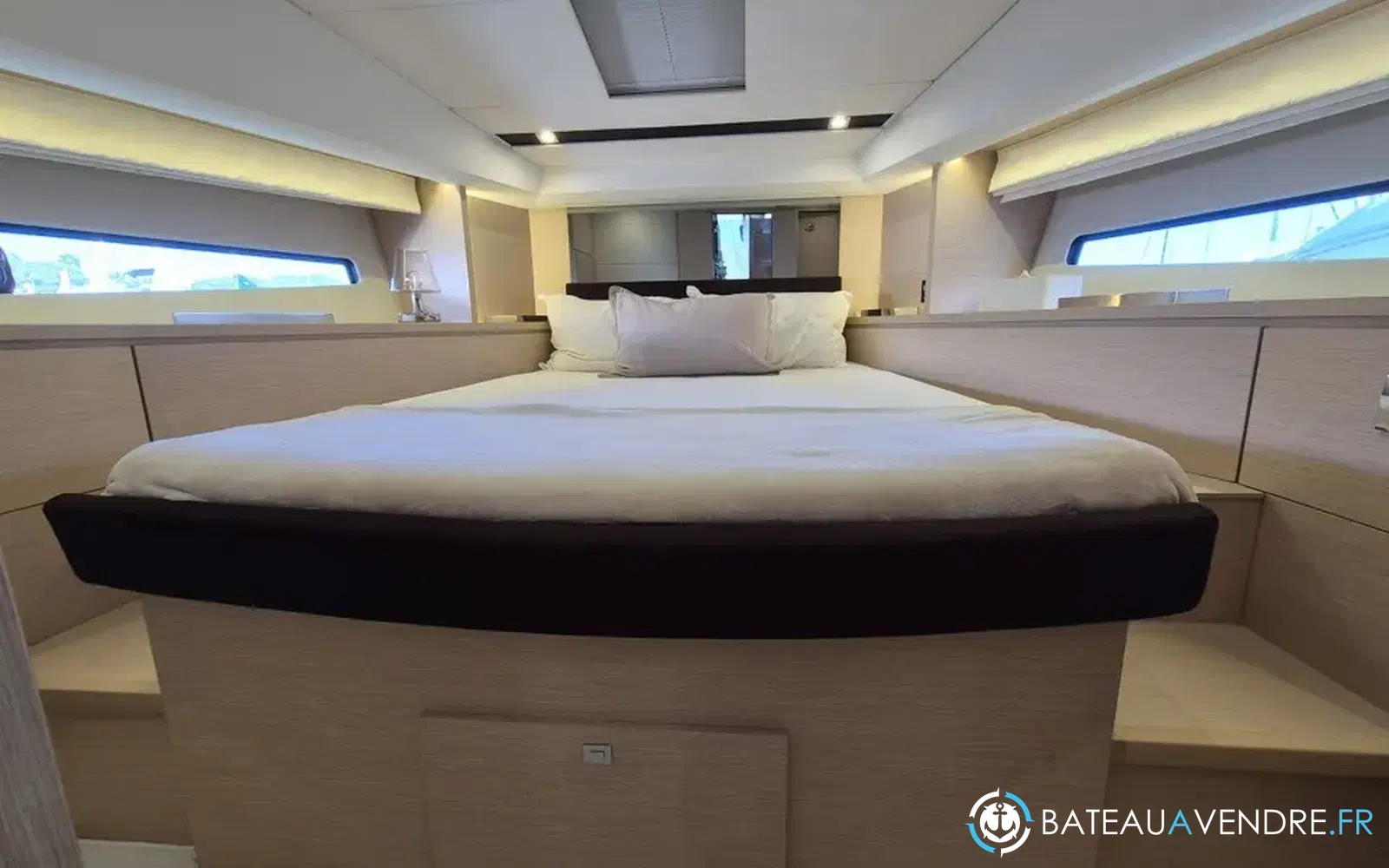slider 3 Prestige Yachts 420 Fly