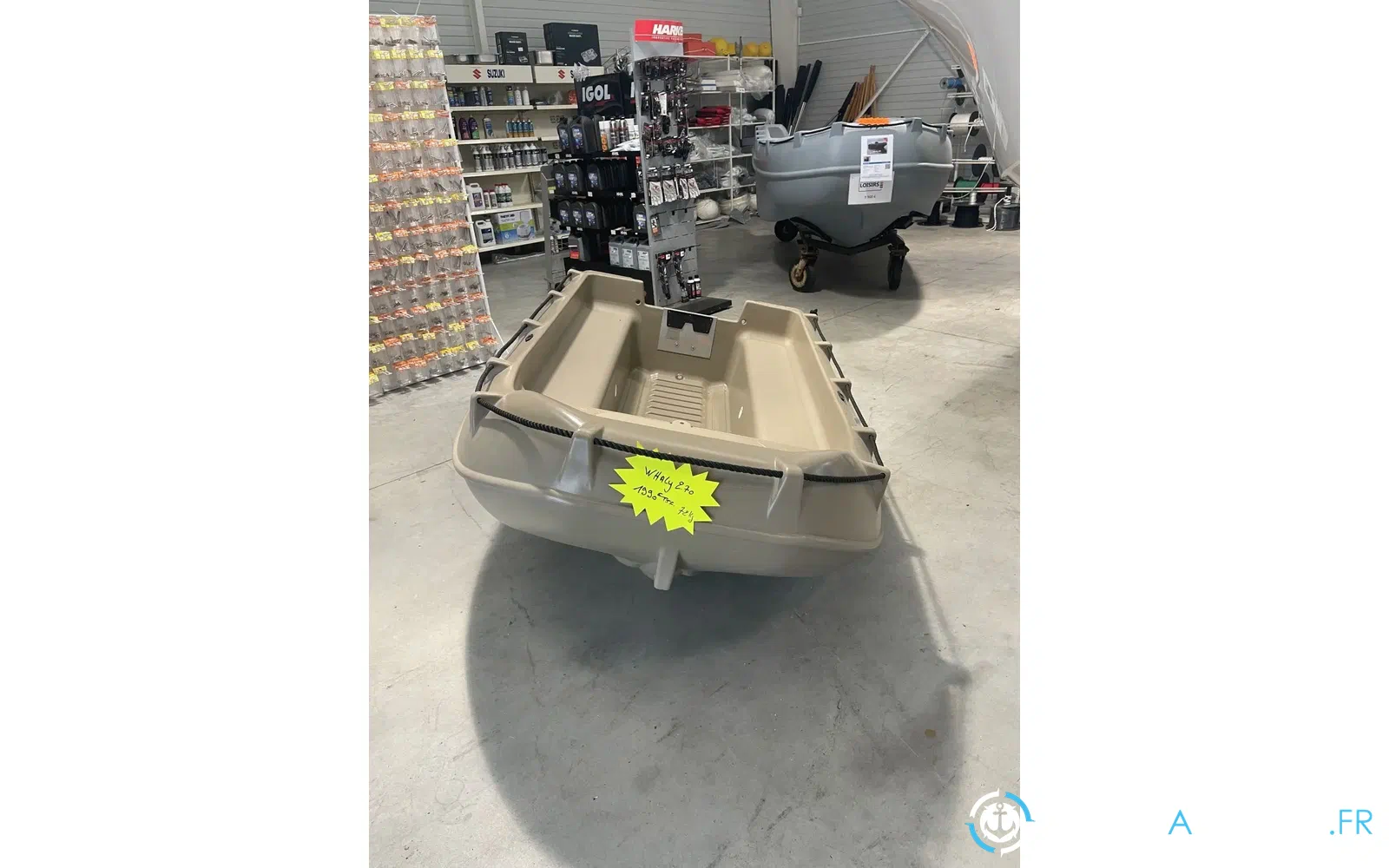 slider 1 Whaly 270
