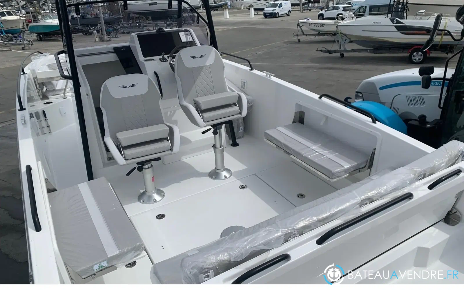 slider 6 Beneteau Flyer 8 SPACEdeck V2
