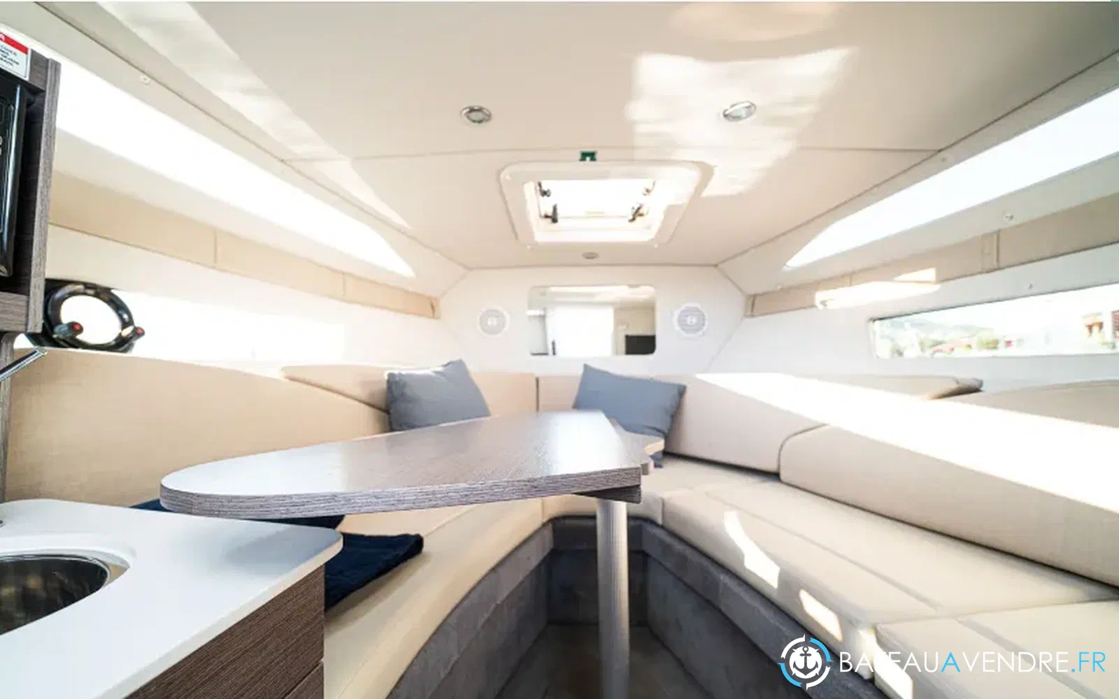 slider 5 Bayliner Cierra 8