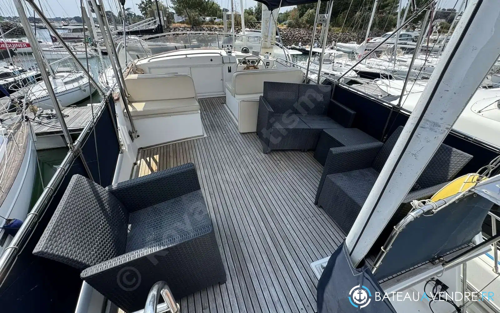slider 10 American Marine Grand Banks 42
