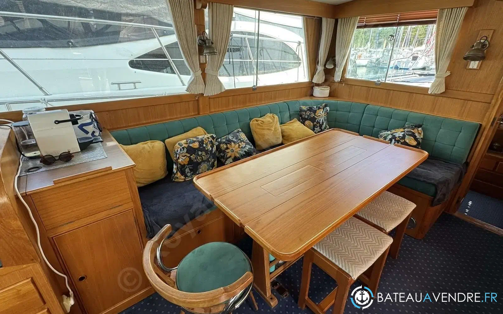 slider 19 American Marine Grand Banks 42