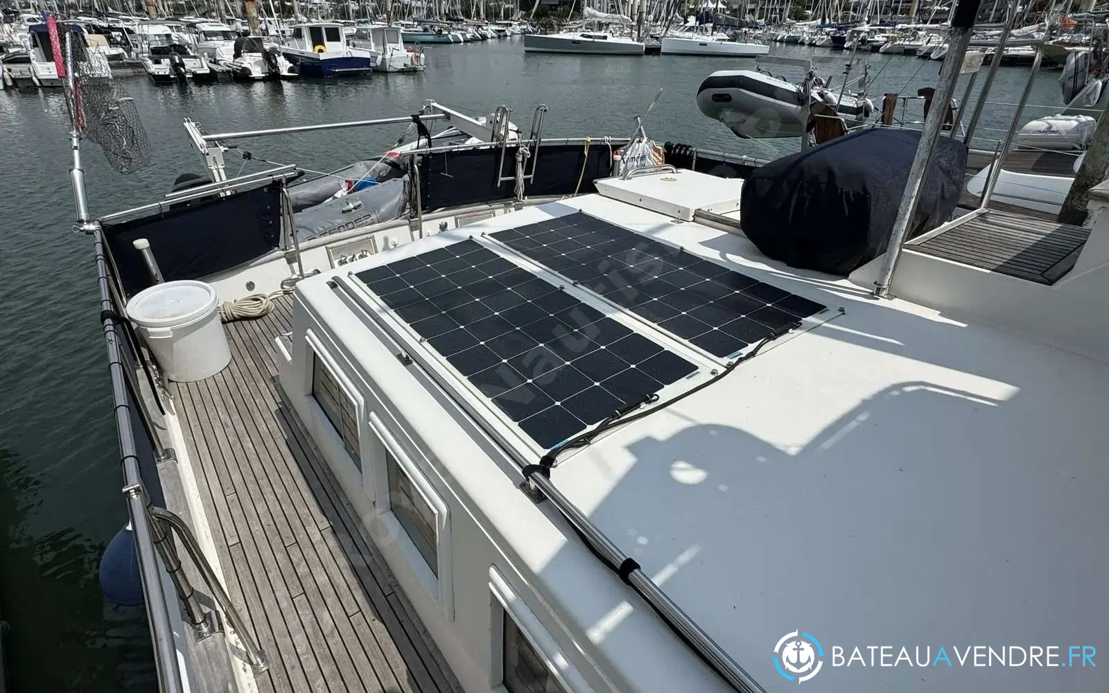 slider 6 American Marine Grand Banks 42