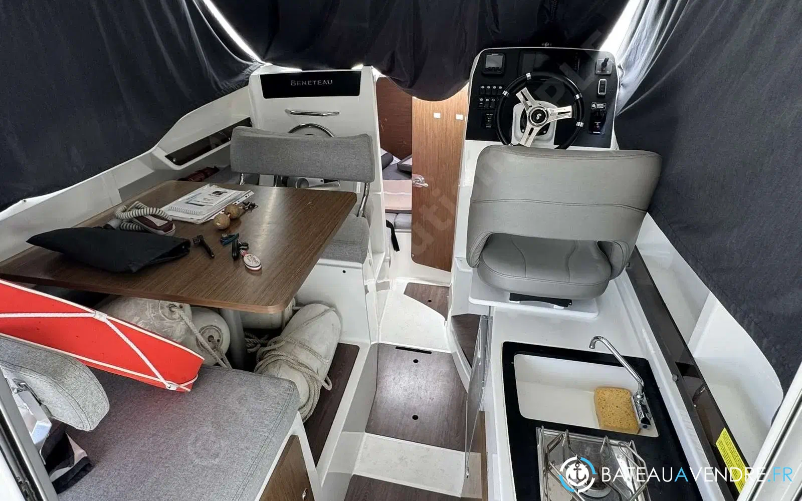 slider 14 Beneteau Antares 8 OB