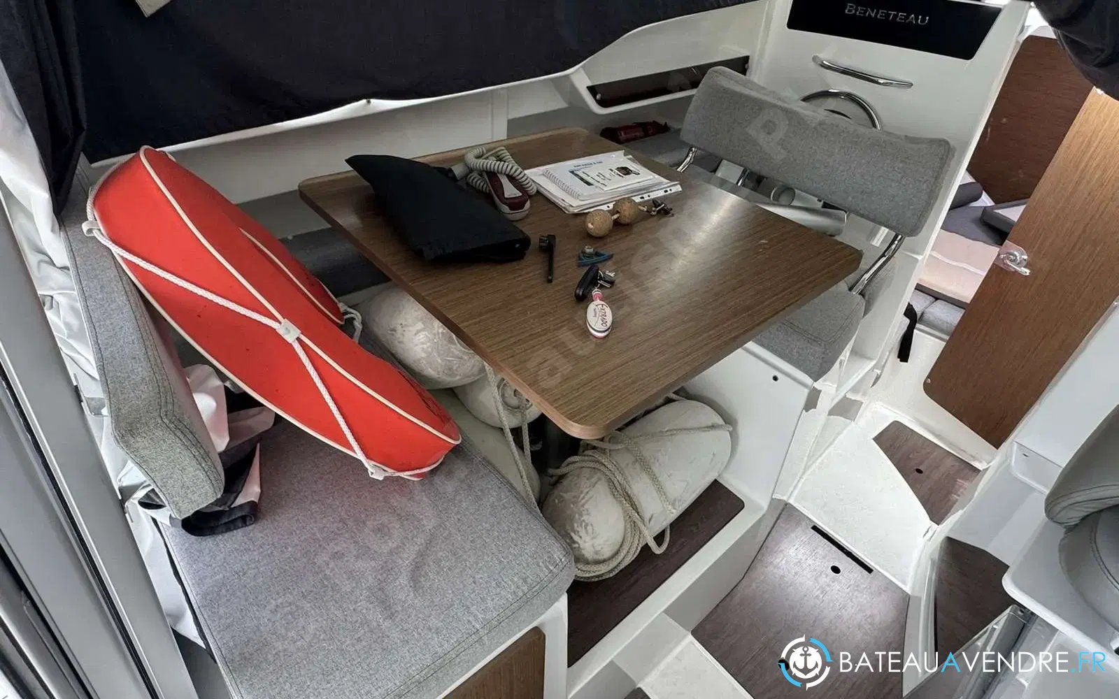 slider 15 Beneteau Antares 8 OB