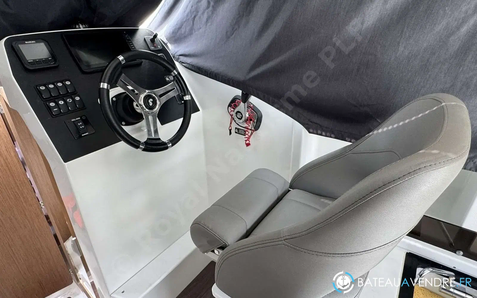 slider 19 Beneteau Antares 8 OB
