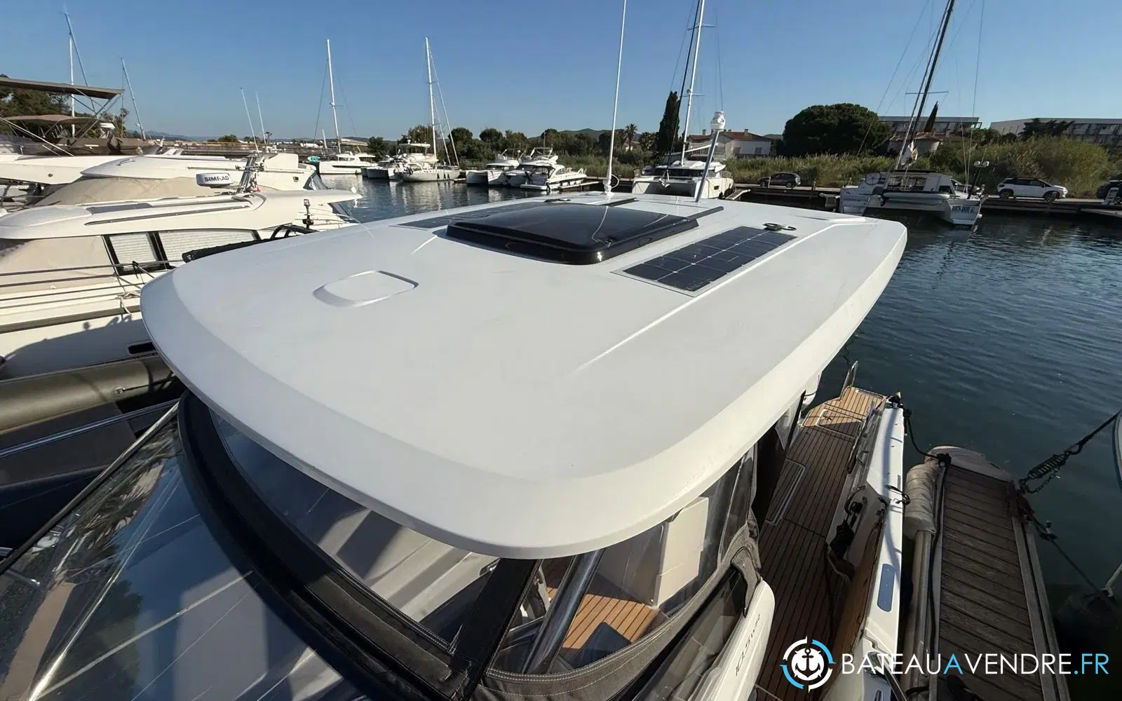 slider 11 Jeanneau Cap Camarat 10.5 WA SERIE 2