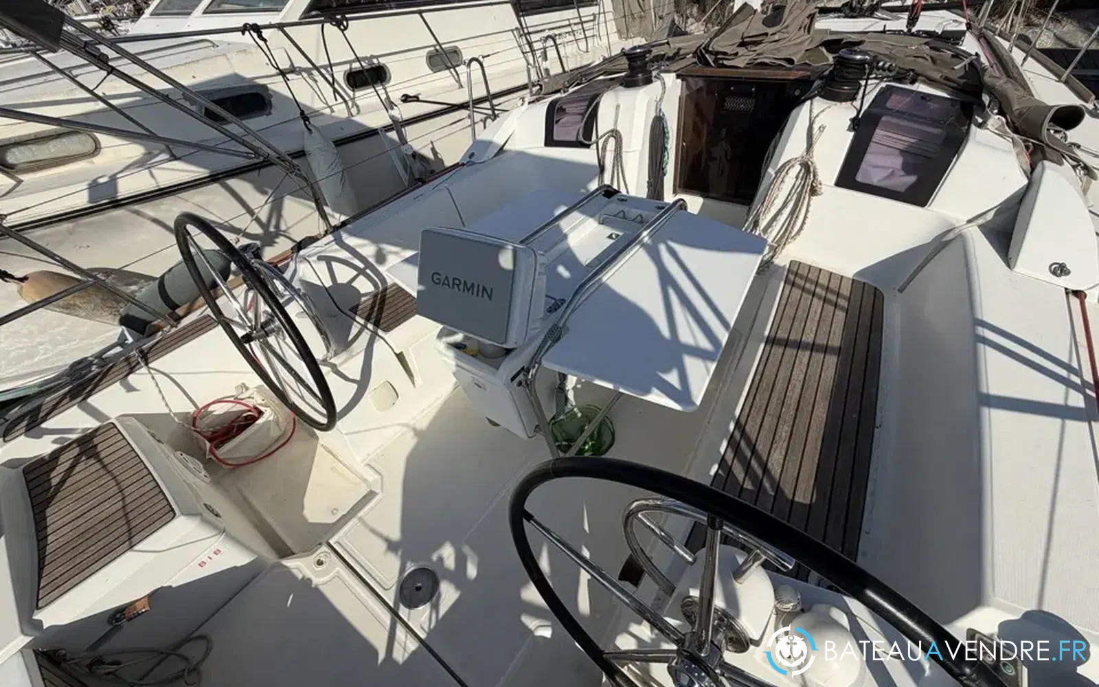 slider 9 Jeanneau Sun Odyssey 379