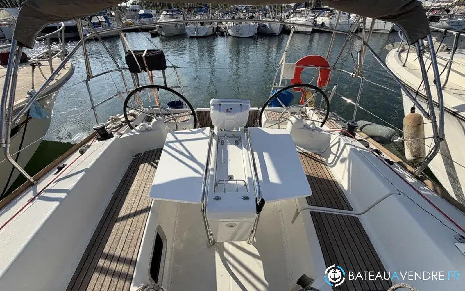 slider 10 Jeanneau Sun Odyssey 379