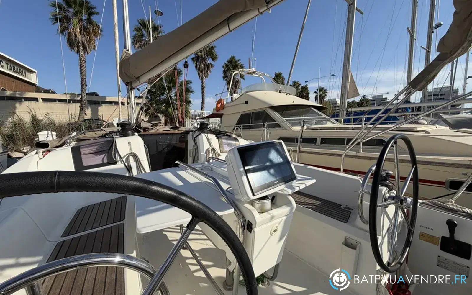 slider 14 Jeanneau Sun Odyssey 379
