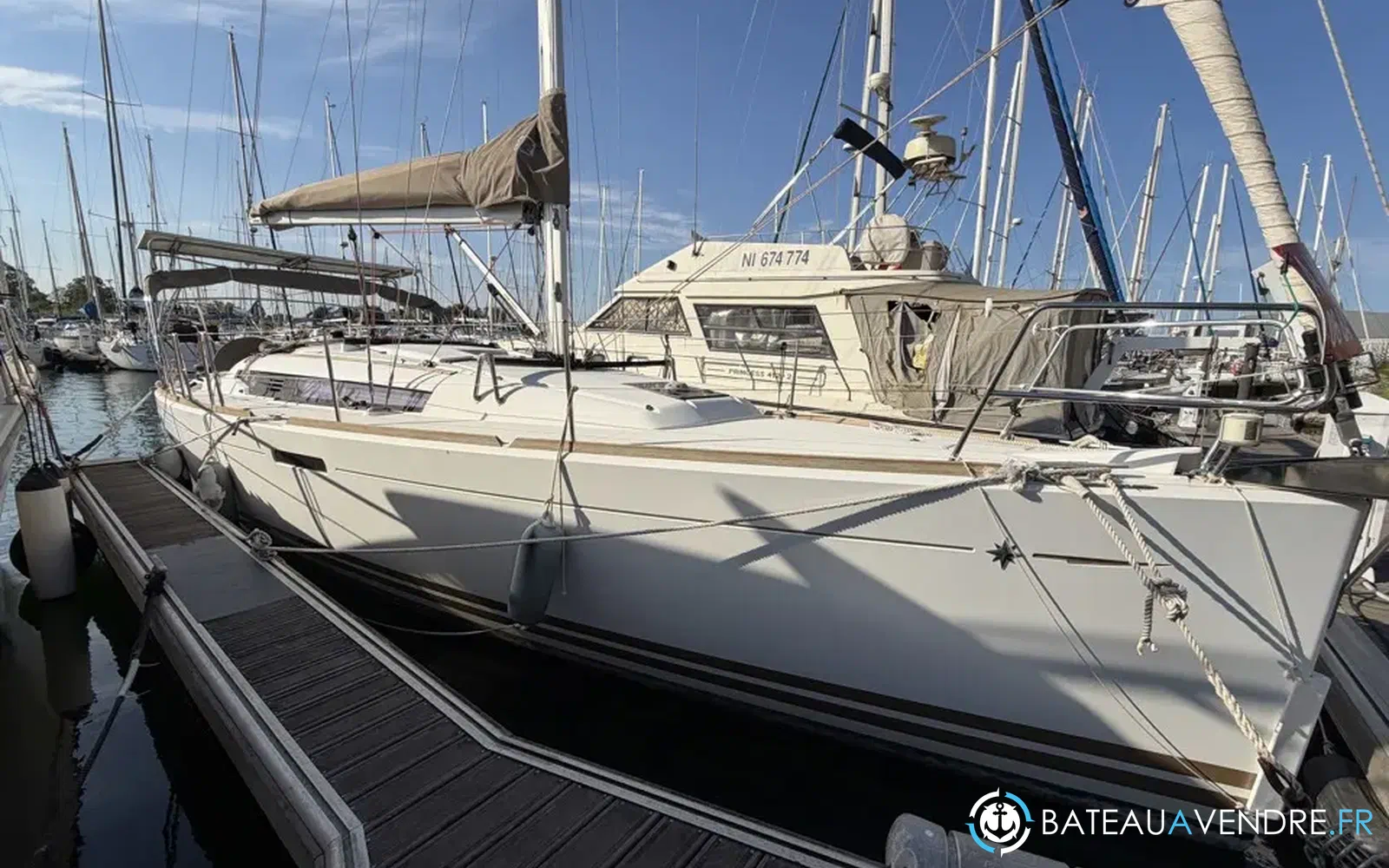slider 1 Jeanneau Sun Odyssey 379