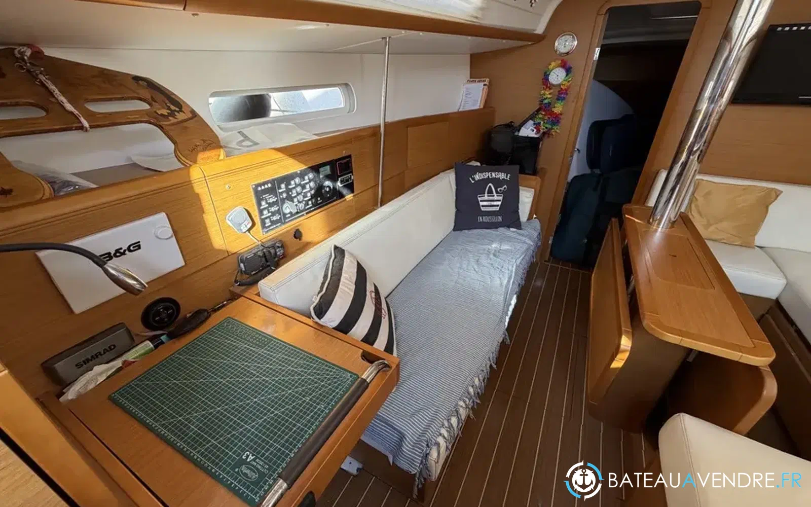slider 23 Jeanneau Sun Odyssey 379