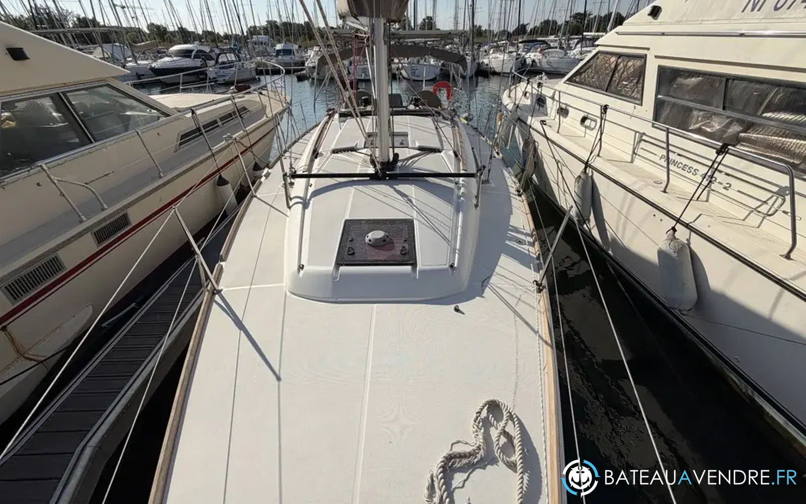 slider 2 Jeanneau Sun Odyssey 379