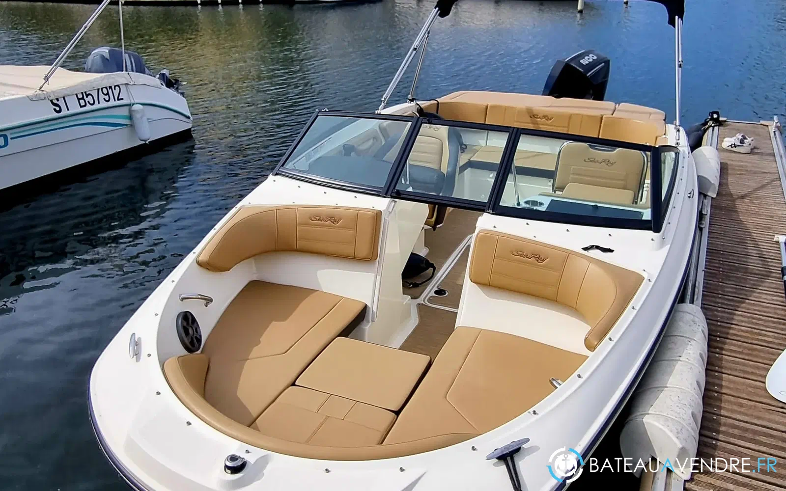 slider 1 Sea Ray 210 SPX OB